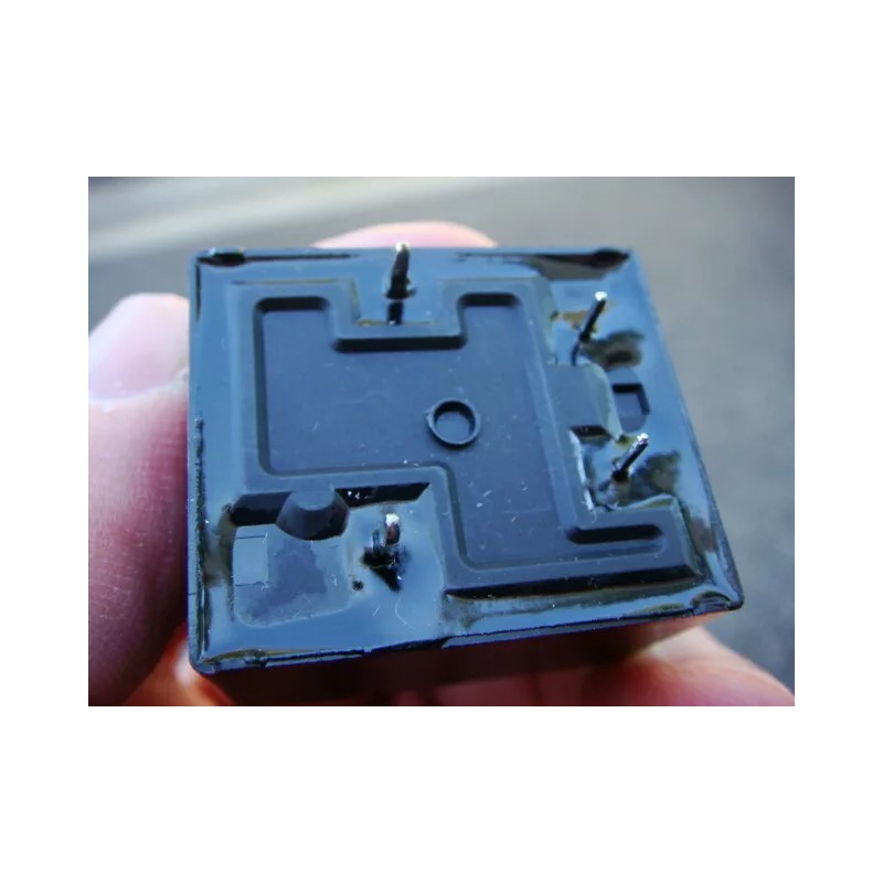 ZETTLER LOT 5 ZETTLER High Current 40A Power RELAY 15V