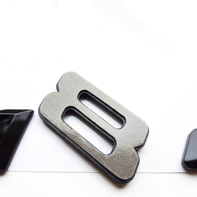 MCK Auto - 118d Black Glossy Rear Logo Rear Emblem