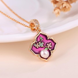 Vintage Pearl Jewelry for Women Gold Pearl Enamel Pendant Vintage Necklace Gift for Women 18K Plated Clover