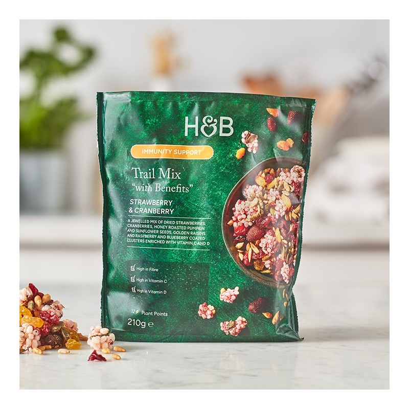 Holland & Barrett Immunity Support Trail Mix "With Benefits" Strawberry