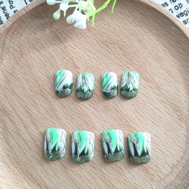 Green Press on Nails Square Short Fake Nails with Leaves Lines Designs Glitter Glue on Nails Green Glossy Acrylic Nails Press ons Spring False Nails Cute Artificial Stick on Nails for Women 24Pcs