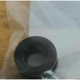 GENUINE HYUNDAI ACCENT 2014-2019 INSULATOR-RUBBER