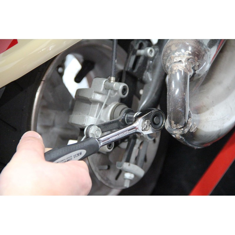 SK11 Ratchet Handle with Grip, Socket Size 6.35mm (1/4 inch)