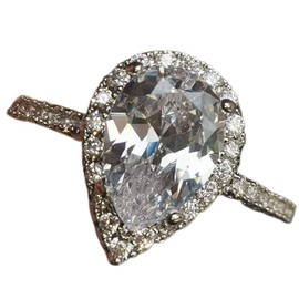 GUIDECUN 4 Ct Pear Shaped Cubic Zirconia Solitaire Engagement Ring 18K White Gold Plating Excellent Teardrop Ring for Women (US Size 10)