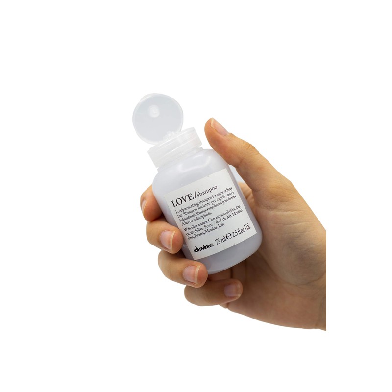 Davines Essential Haircare LOVE / Shampoo - Lovely Smoothing Shampoo