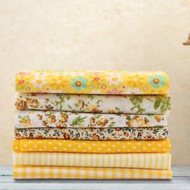 7Pcs 50 * 50cm Cotton Material Fabric, DIY Assorted Squares PreCut Bedding Suite Quarters Bundle, Yellow Floral Fat Quarters Quilting Fabric Bundles for Crafting Home Decoration Sewing (Yellow)