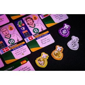 Portal Games - Eleven: World Class Players | German Version | The Expansion to Eleven | Board Game | 1-4 Players | 60 to 120 Minutes | Ages 14+ | Strategic Football Game | Sports Game