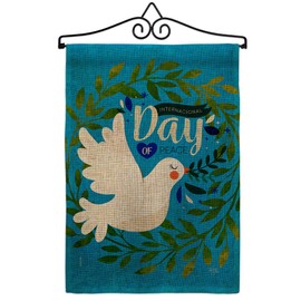 Breeze Decor Peace Day Burlap Burlap Garden Flag Set Wall Hanger Sweet Life Earth Support Environmental Protection Small Decorative Gift Yard House Banner Double-Sided Made in USA 13 X 18.5