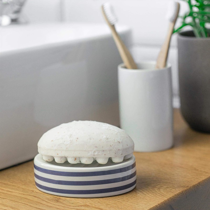 Harbour Housewares Soap Dish - Glazed Ceramic Bathroom Sink Holder