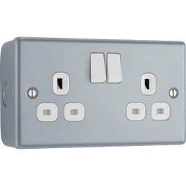 BG Electrical Double Switched Power Plug Wall Socket, Metal Clad, Industrial, Scratch Resistant Steel, 13A, MC522