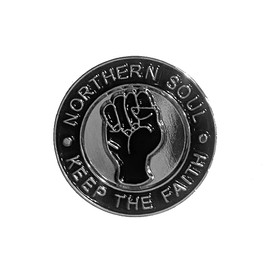 Northern Soul Music Biker Metal Enamel Pin Badge – "Keep the Faith" Raised Fist Design Round 1.9 x 1.9 cm – Retro Mod Subculture Accessory