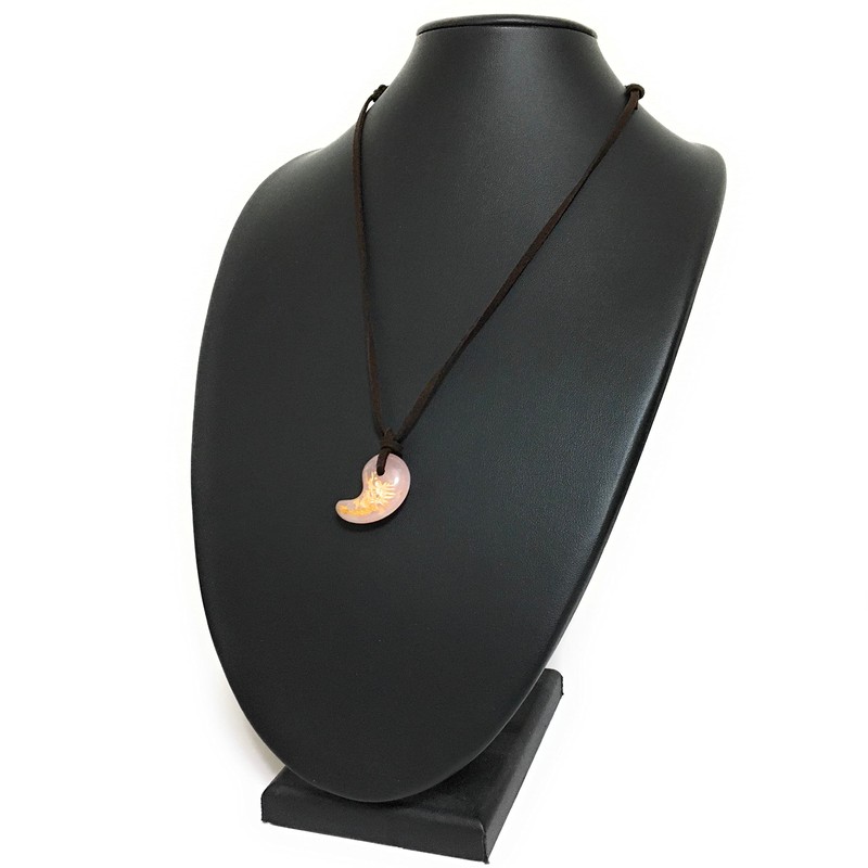 1pc Natural Stone Magatama Necklace Carved Dragon Rose Quartz (Gold)