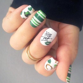 Short Press on Nails - Diowino 24pcs St Patricks Fake Nails Green Clover Stripe False Nails Glossy White with Lips&Gold Ring&Top Hat&Heart Designs Short Nails Glue on Nails for Women Girls