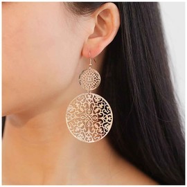 Cybche Vintage Filigree Disc Drop Earrings Gold Filigree Circle Dangle Hook Earrings Ethnic Carved Flower Earrings Filigree Hollow Disc Circle Earrings Jewelry for Women