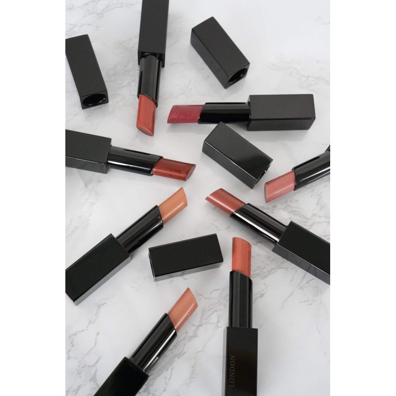 Butter LONDON - Lápiz labial de felpa rusa, zumbido, Suertudo