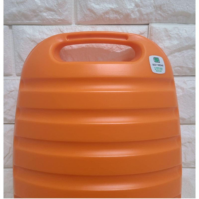 Doi Kinzokusei 223118 Standing Hot Water Bottle Dome 0.8 gal