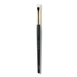 [SOO ADOR] okhee Point Eyeshadow Brush NUN02 - Precise Application for Concentrated Colors and Detailed Eye Looks | Created by K-Pop Makeup Artist Seo Ok | Makeup Brush Eye Brush