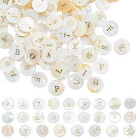 COGCHARGER 52 Stück Buchstaben Charms Zur Schmuckherstellung Süße Süßwassermuschel Anhänger (AZ) Für Armbänder Halsketten Ohrringe DIY Zubehör