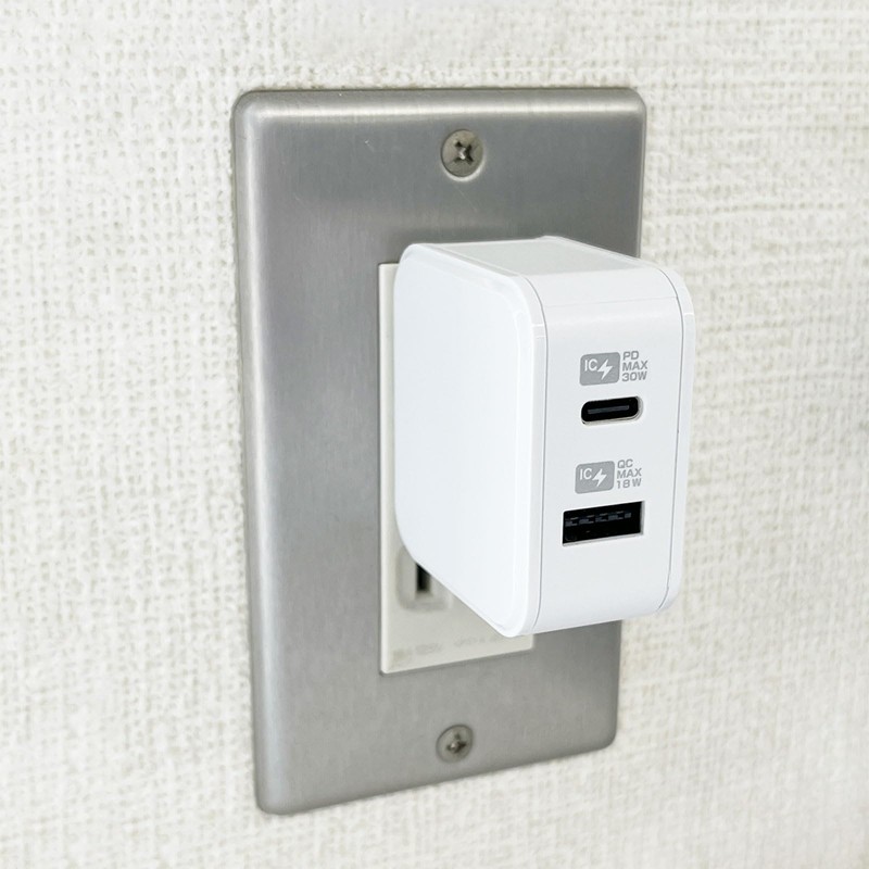 Kashimura NAC-048 Maximum PD30W USB-A + Type-C AC Charger
