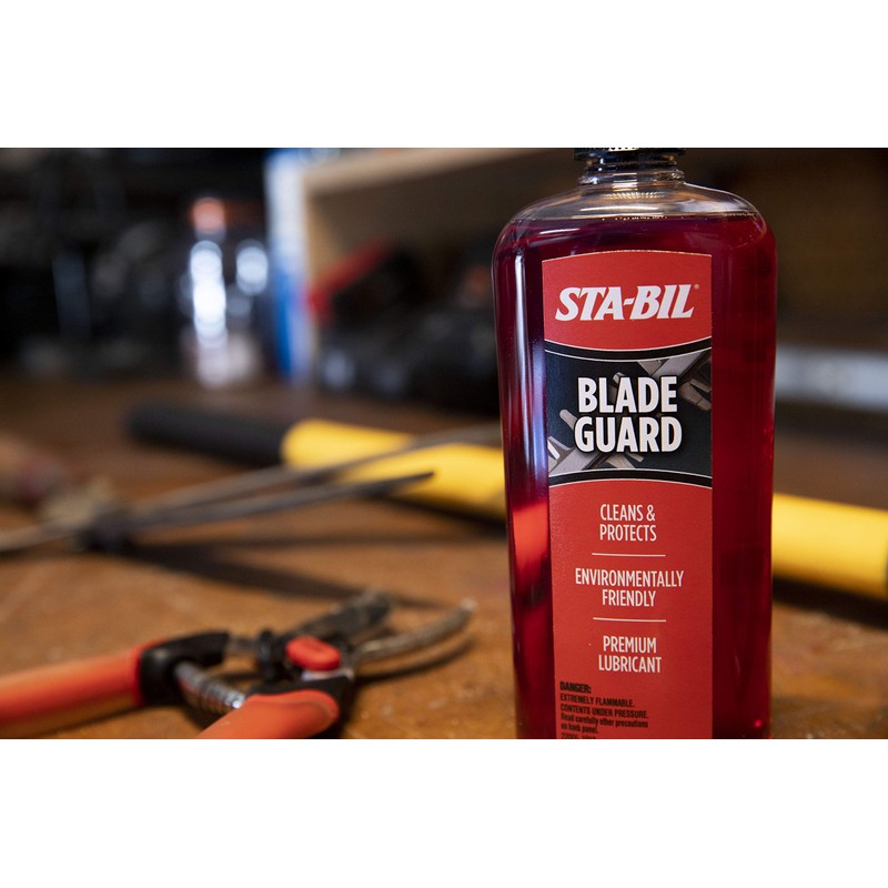 STA-BIL Blade Guard - Premium Lubricant, Helps Maintain Edge, Will