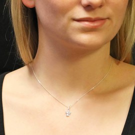 CLEVER SCHMUCK Girls' Necklace Mini Angel with Heart Holding in Hand and Anchor Chain 40 cm Sterling Silver 925 in Case White, Shiny pendant and chain, No Stone