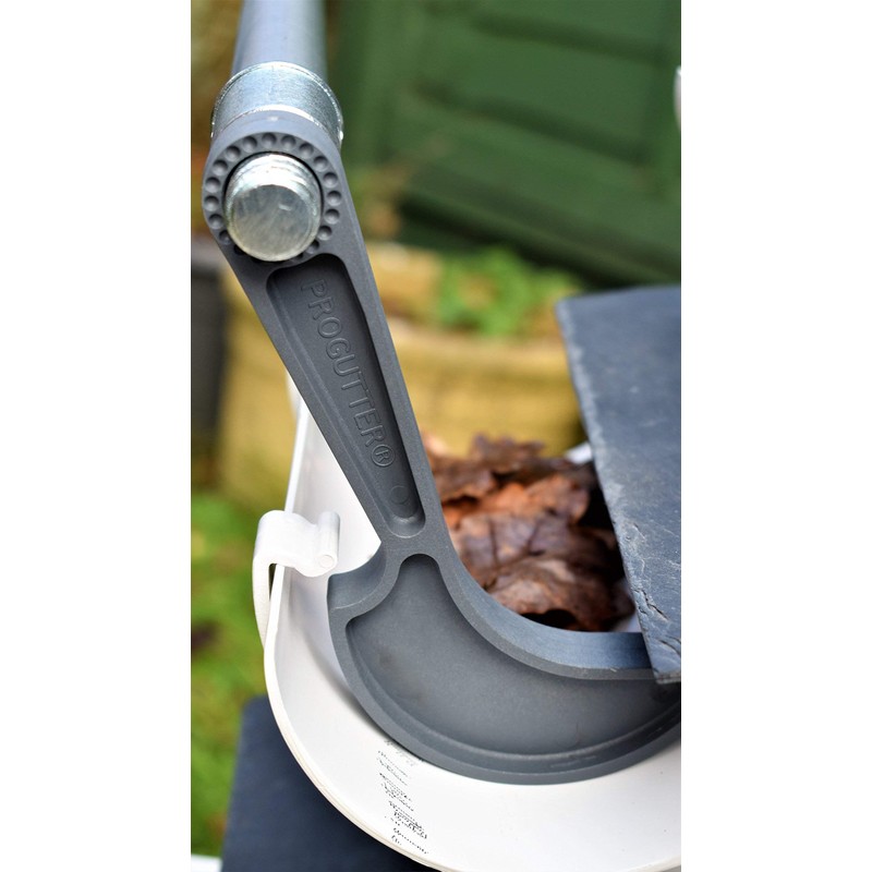 New PROGUTTER Box Set of 5 Gutter Cleaning scrapers