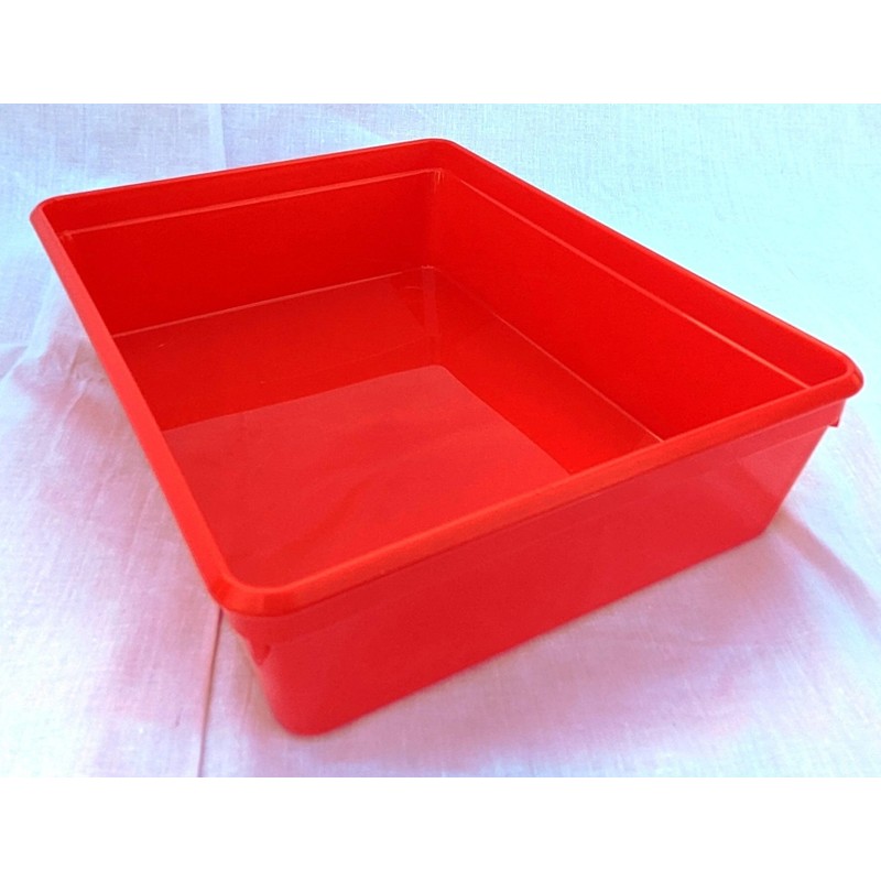Instrument tray – 19cm x 14cm x 5.5cm. polypropylene (Red)