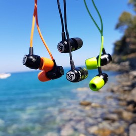 LUDOS Clamor Kopfhörer In Ear - Wired Ohrhörer mit Kabel und Mikrofon, 5 Jahre Garantie, Bass, Premium-Audioqualität, Neuartiger Memory Foam, Verstärktes Kabel, Headphones mit Lautstärkeregler