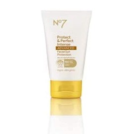 No7 Protect & Perfect Intense Advanced BB Facial Sun Protection SPF 30 Shade Fair