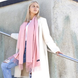 DOLCE ABBRACCIO by RiemTEX Women's Winter Scarf Cuddly and Warm Winter Scarf with Fringes Scarves Women's Scarf in Plain Colours, champagne