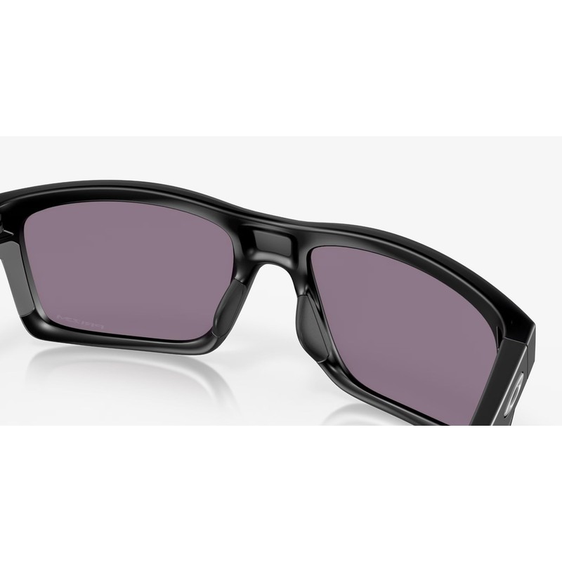 Oakley Mainlink Sunglasses Matte Black with Prizm Grey Lens 61mm