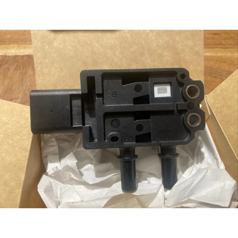 Cummins Genuine Cummins OEM Exhaust Gas Differential Pressure Sensor 2871960