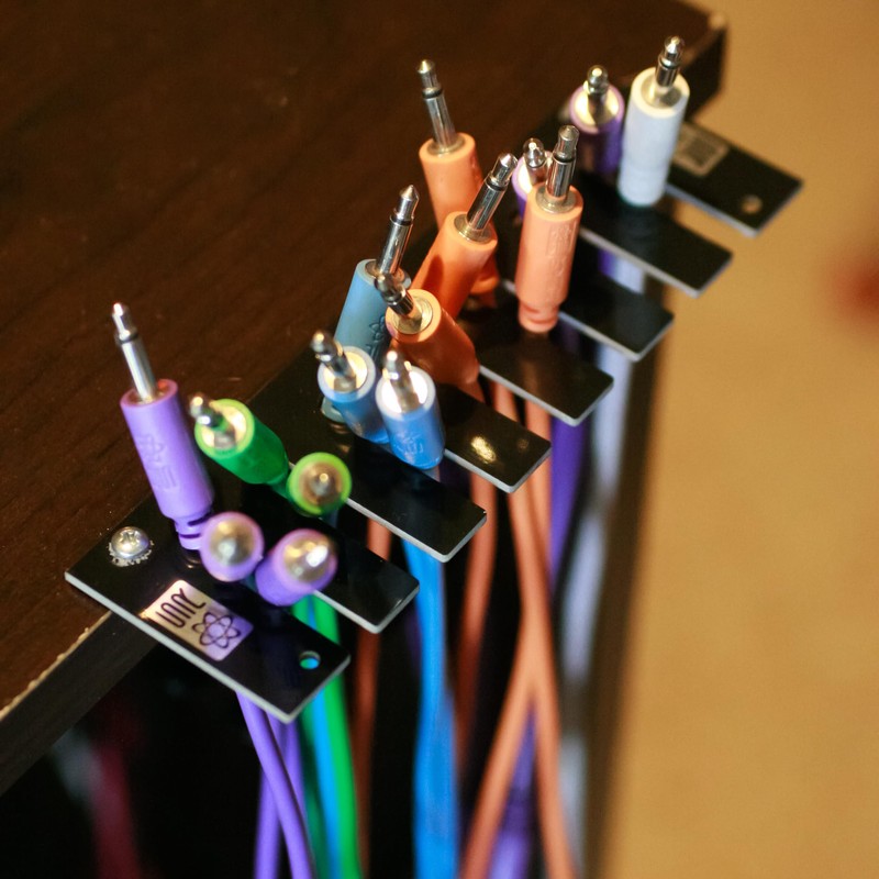 Synthrotek Hold It - Eurorack Patch Cable Holder (Desktop)