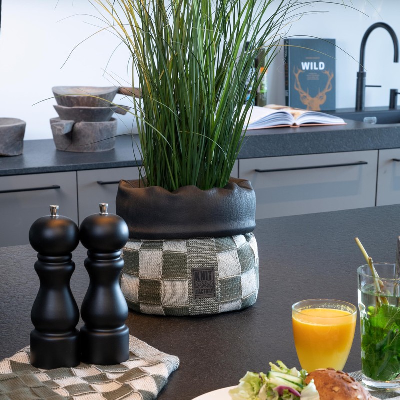 Knit Factory - Basket Block - Ecru/Khaki - 25 cm