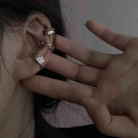 Aneneiceera Vintage Layered Ear Cuff Earrings Silver Chunky Circle Ring Cuff Earrings Wide Hoop Cuff Fake Helix Ear Cuffs Earrings Jewellery for Women and Girls, Zinc