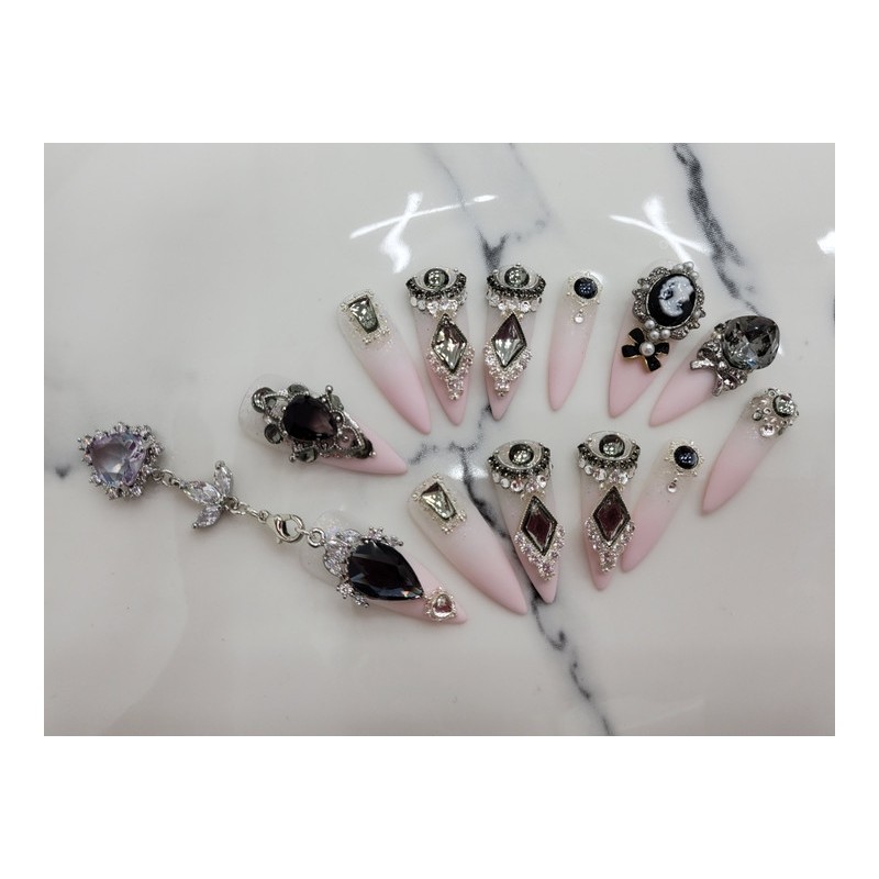 Black+Pink Handmade nail tips ✨ - Short straight nose pin