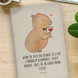 Mr. & Mrs. Panda DIN A4 Baumwoll Notizbuch Capybara Wein - Geschenk, Notizblock, Tiere, Tiermotive, Liebe zum Wein Spruch, Heiterer Capybara, Gute