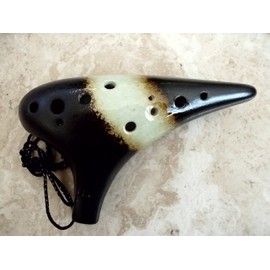 12 Holes Alto C Ceramic Ocarina Black & White interlaced w. crackles in the middle section
