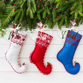 Uniqicon 25Pcs 3mm Clear Acrylic Heart Ornaments, Acrylic Flat Baubles For Craft, DIY Hanging Heart Shape Christmas Baubles, Blank Heart Acrylic Decorations For Xmas, Party