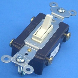 K516A Pass & Seymour 4 way Toggle Light Power Switch Grounding Wall 15A Ivory