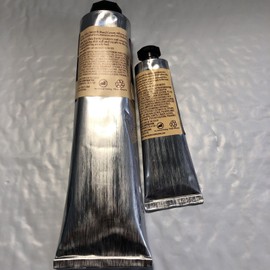 about the condition l'Essence de Boshea Dry Skin Hand Cream 5.2oz & 1oz