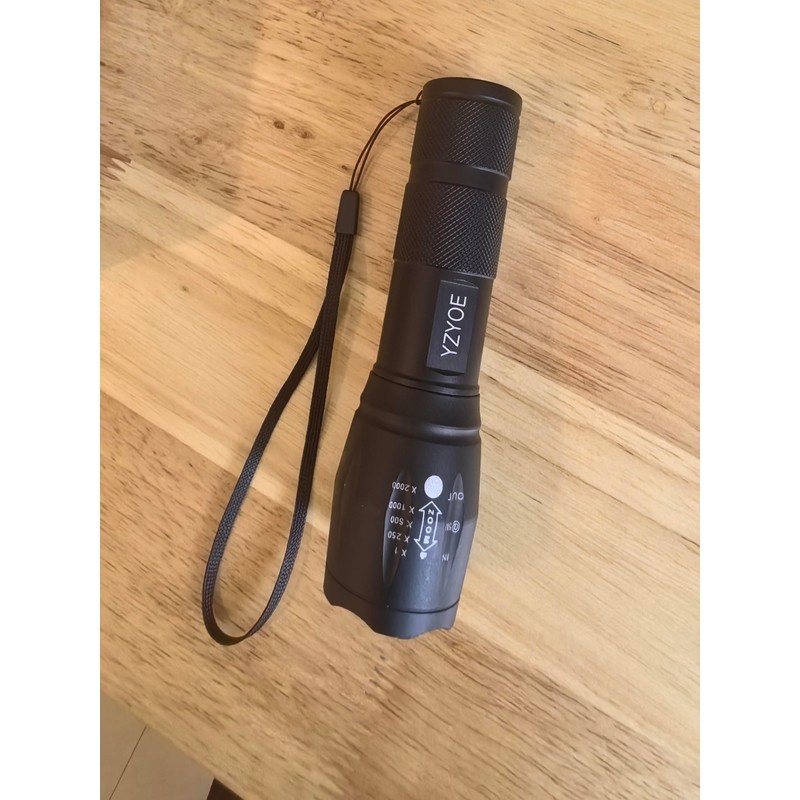 YZYOE Rechargeable 2-in-1 Flashlight With White and Red LED Lights,