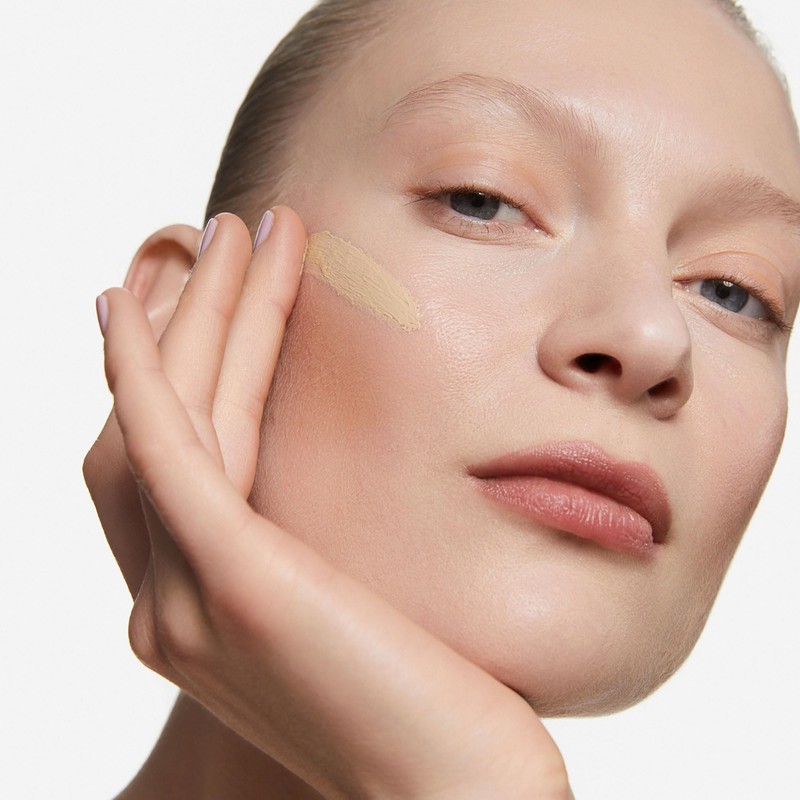 Inglot Illuminierende Foundation mit Hautpflege-Vorteilen | Sonnenschutz | Vegane Formel