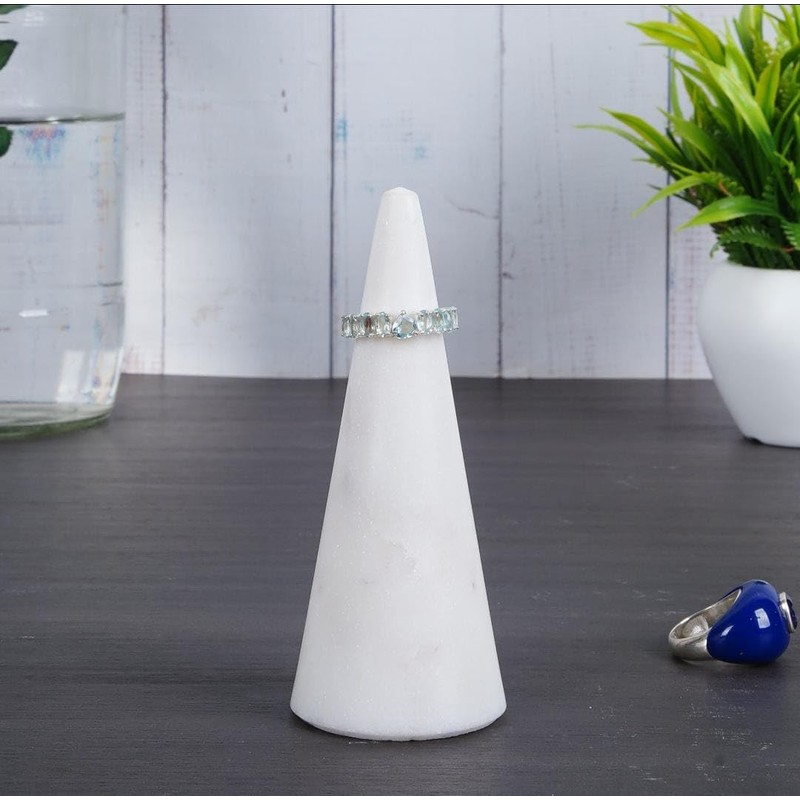 Repan R White Marble Ring Holder