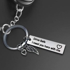 Drive Safe Keyring - Fahr Vorsichtig, Ich braucht Dich Hier bei Mir | Drive Safe I Need You Here with Me | Gift for New Car Keyring Men/Man 2 Pieces, Birthday Gift, silver