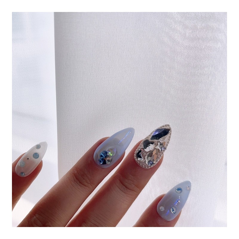 Blue Moon-Handmade Nail Tips - Almond / 블루문-수제네일팁 - 아몬드