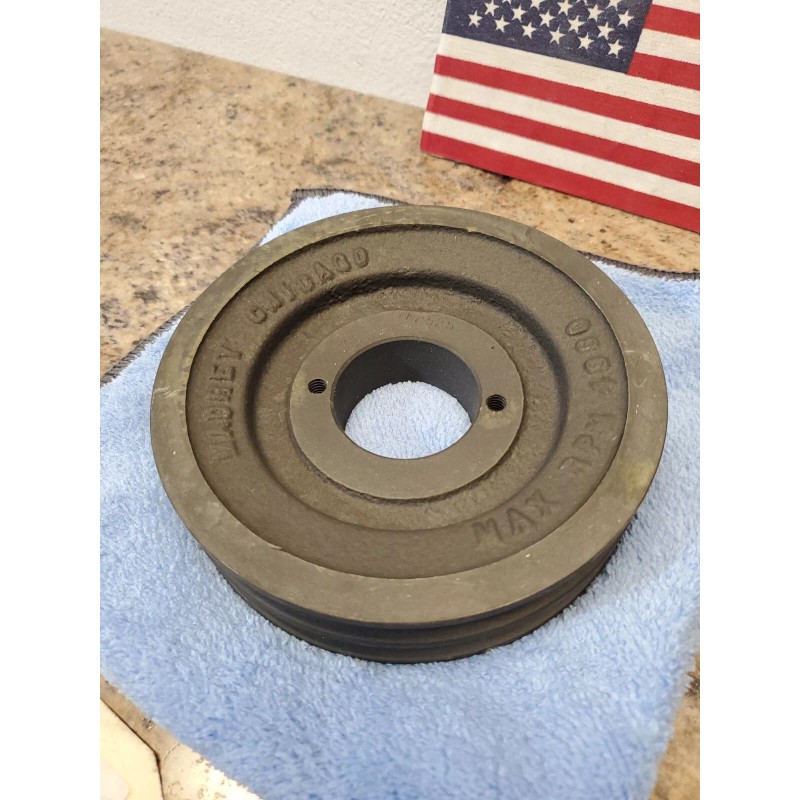 Briggs and Stratton gearbox input pulley 5022908 ((((( BRAND NEW