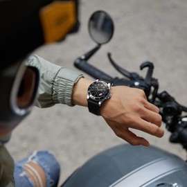 ANNEFIT Leather Watch Strap 22mm, Genuine Calfskin One-Piece Military Watch Band for Men and Women with Brushed Silver Buckle (Black)