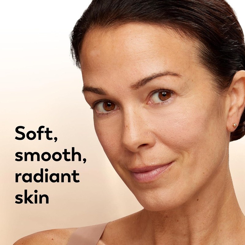 Foaming Face Wash by Olay Total Effects, Revitalizing Facial Cleanser,