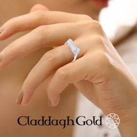 Claddagh Gold .925 Sterling Silver Peanut Food Charm Ring - Size 8